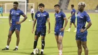দোহায় নেই কোচ, বিপাকে বসুন্ধরা কিংস